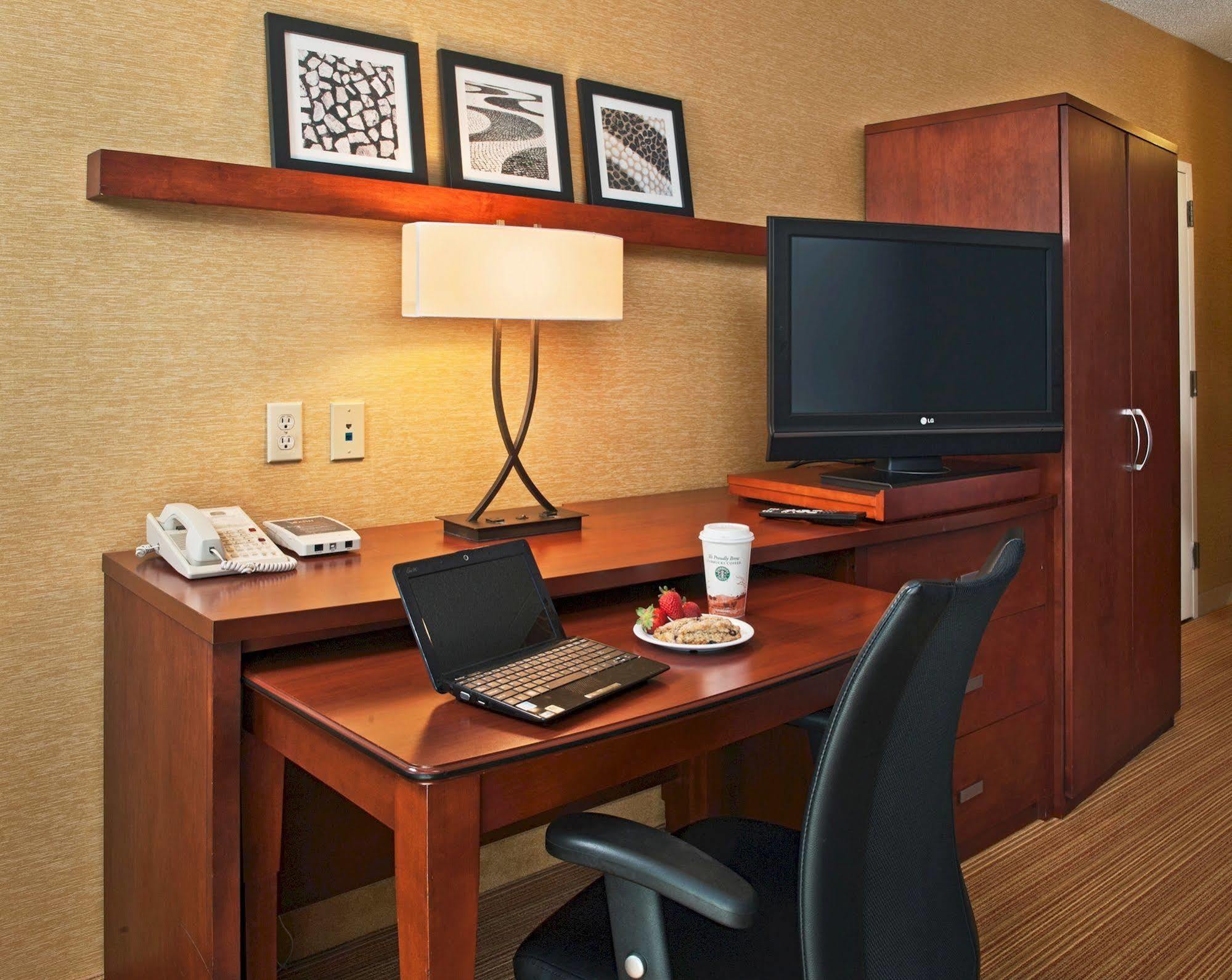 คอร์ทยาร์ด อินเดียนาโพลิส แอร์พอร์ต Hotel ภายนอก รูปภาพ