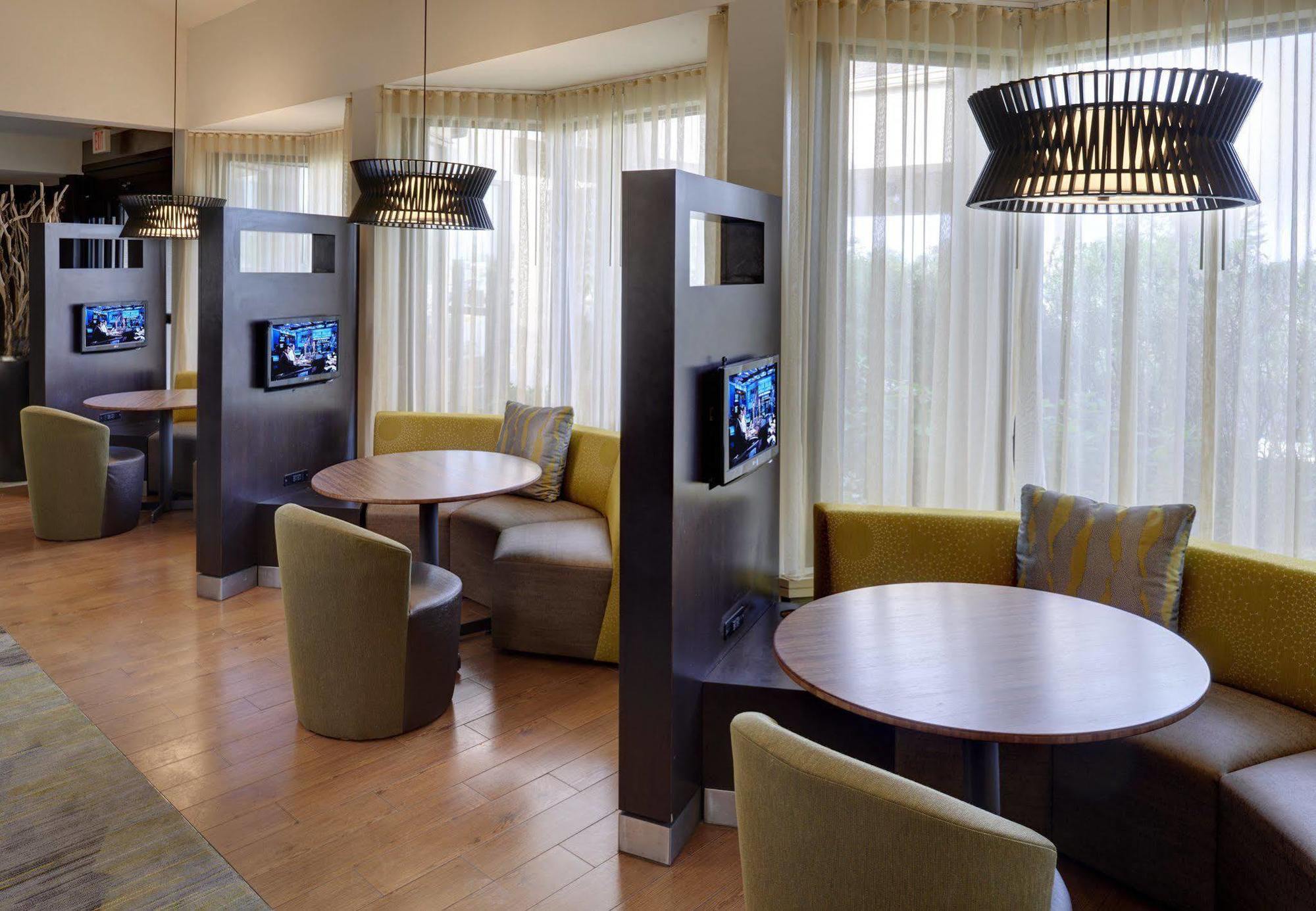 คอร์ทยาร์ด อินเดียนาโพลิส แอร์พอร์ต Hotel ภายนอก รูปภาพ